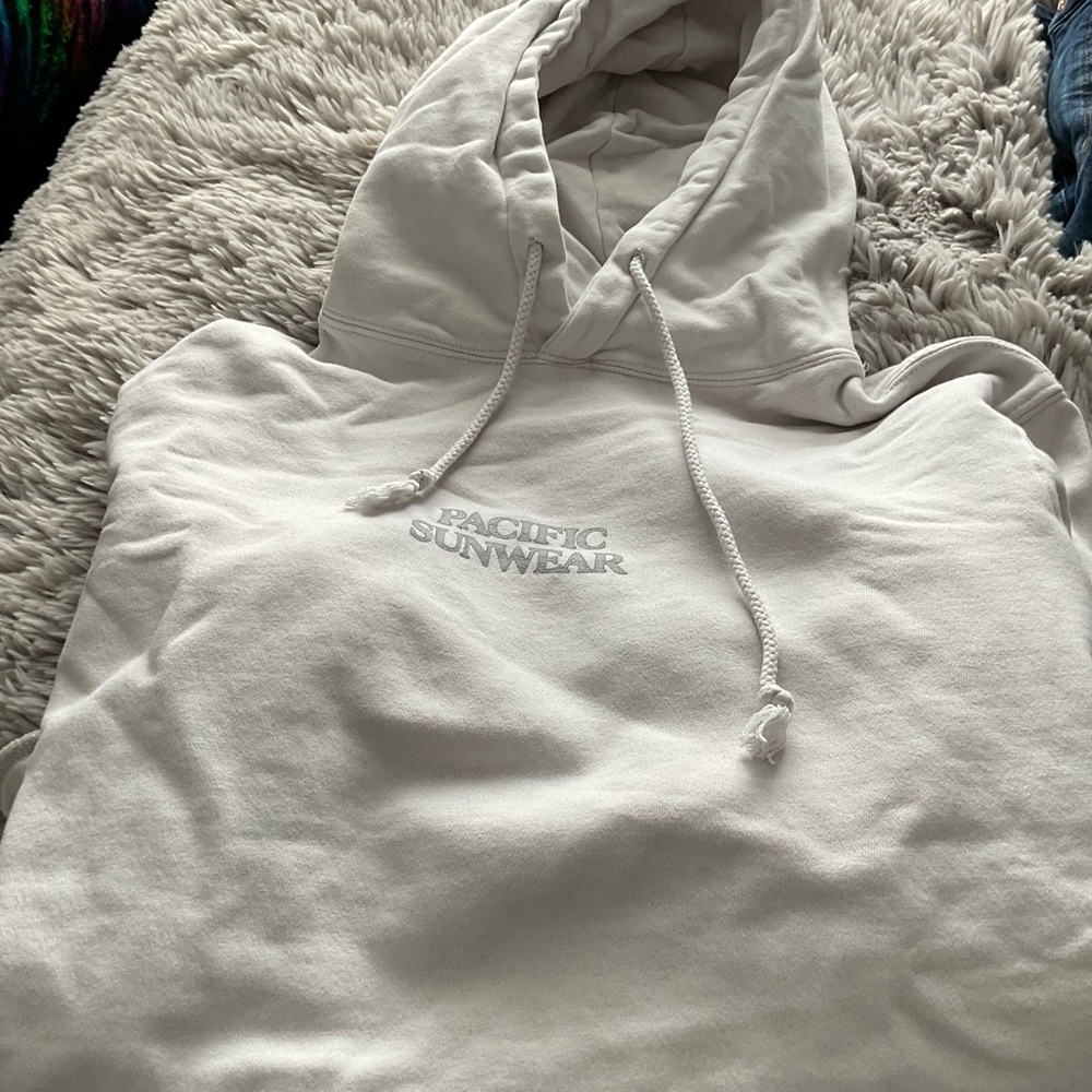 Cream white color hoodie from Pacsun. Size xl